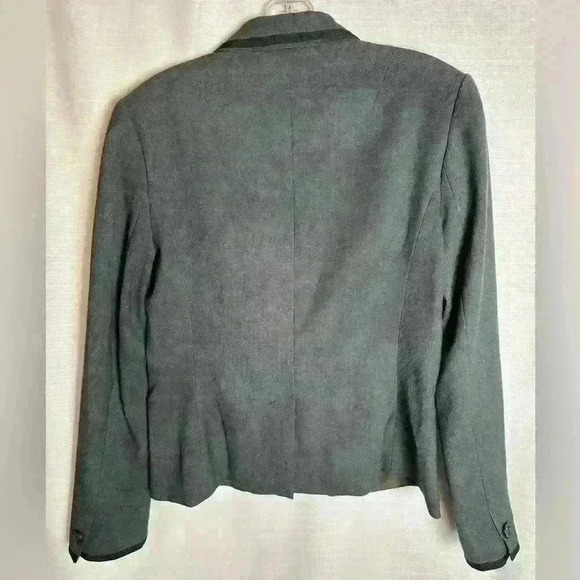 Banana Republic women’s jacket, size 6. Navy/dusty blue in color, w black stripe - Picture 5 of 8